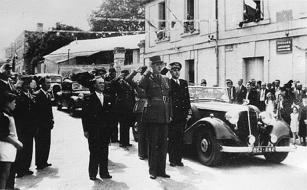 Le 24 juillet 1948 à 15 heures De Gaulle a Loudun