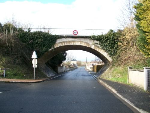 Pont SNCF Route de Montreuil