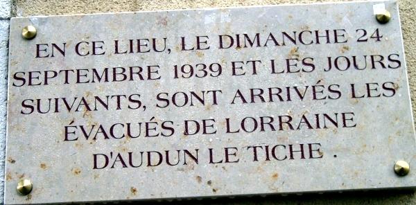 Gare plaque à la mémoire des audunois