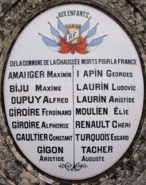 La Chausse - Monument ax Morts - Plaque