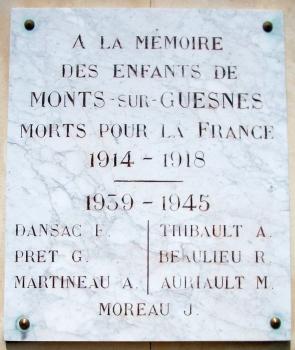 Monts-sur-Guesnes MM Plaque 1