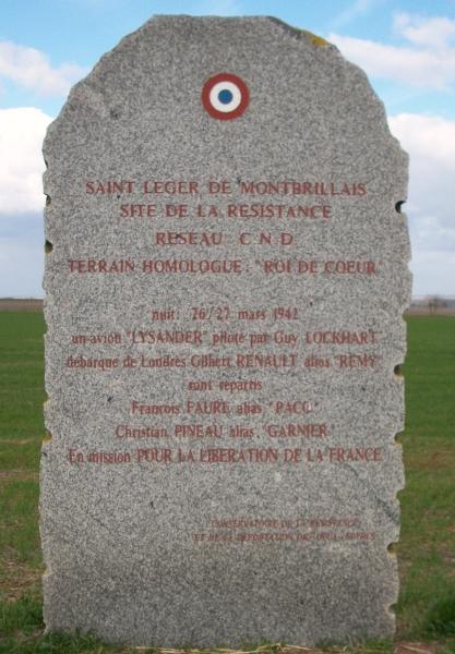 St Lerger de Montbrillais - Stele Roi de Coeur